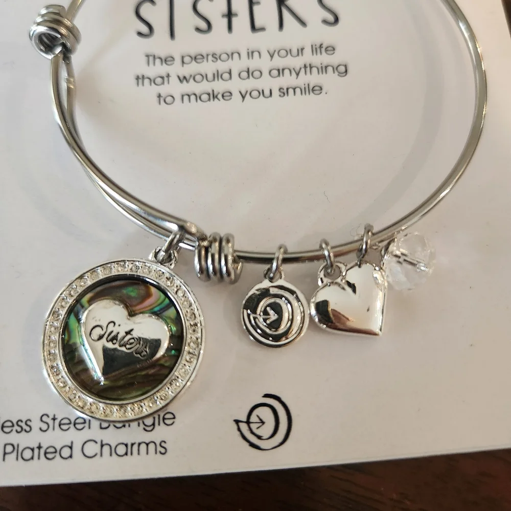 Sisters Charm Braclet
